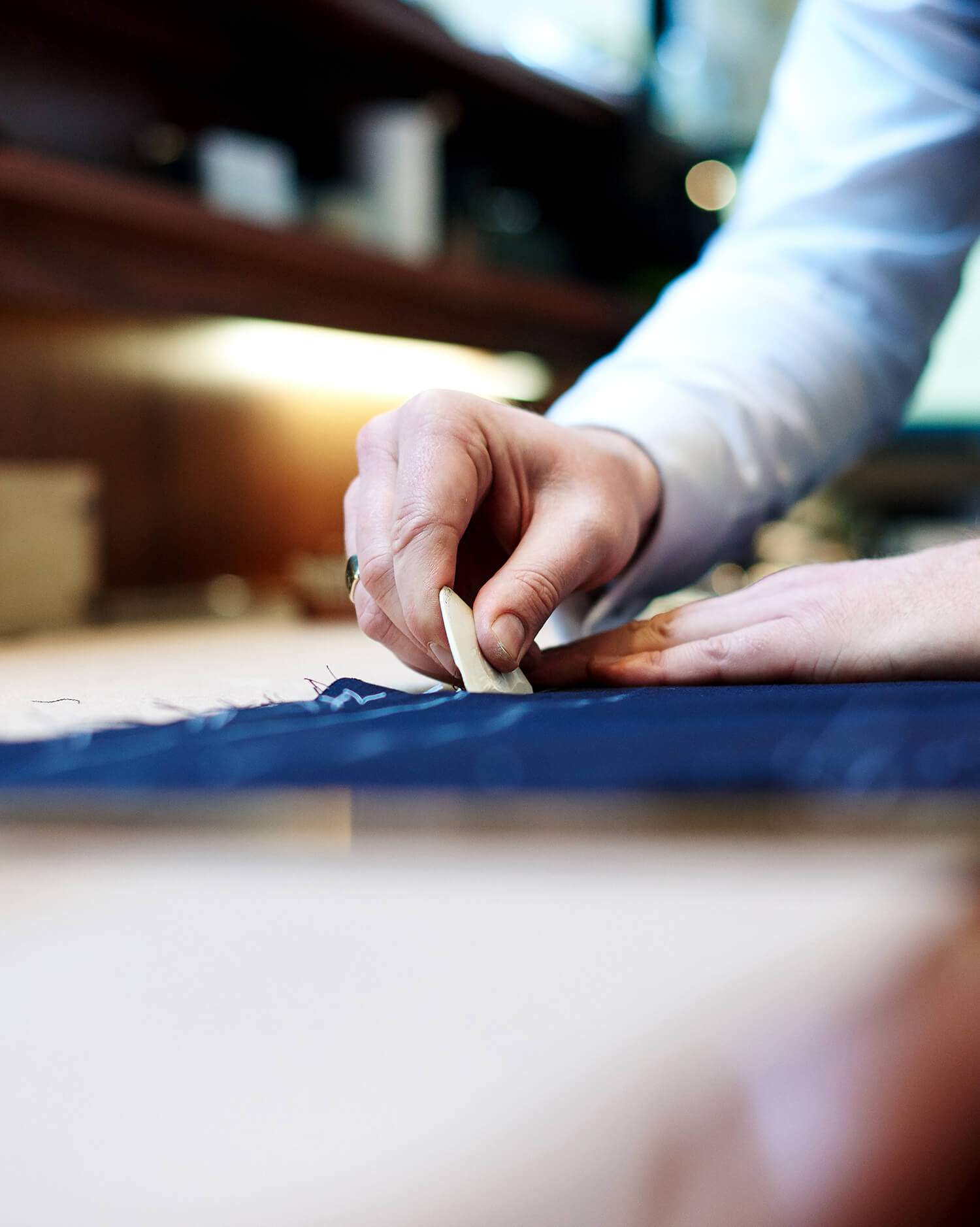 07_Savile_Row_HenryPoole_Craft_Bespoke_03